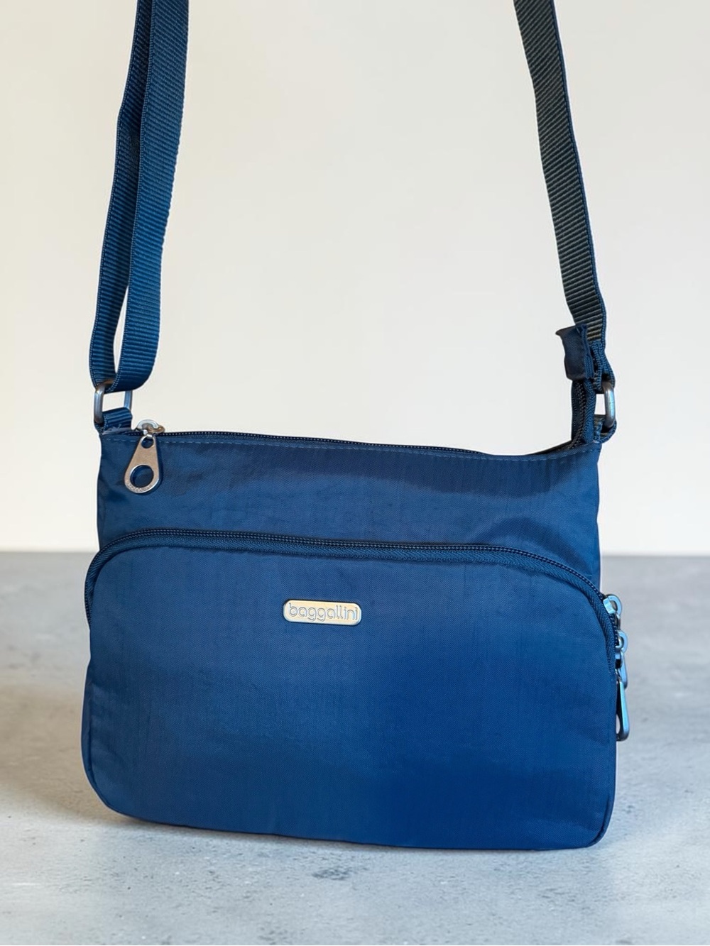 Baggallini Navy Blue Crossbody Bag with Adjustable Strap
